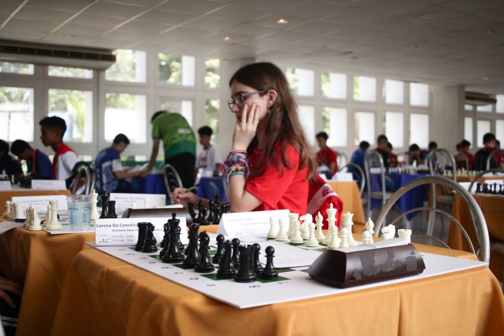 Jogando muito! Estudantes brilham em competições de Xadrez